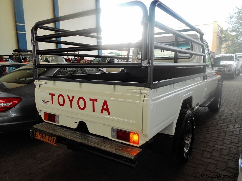 Toyota Land Cruiser 4.5 in Botswana