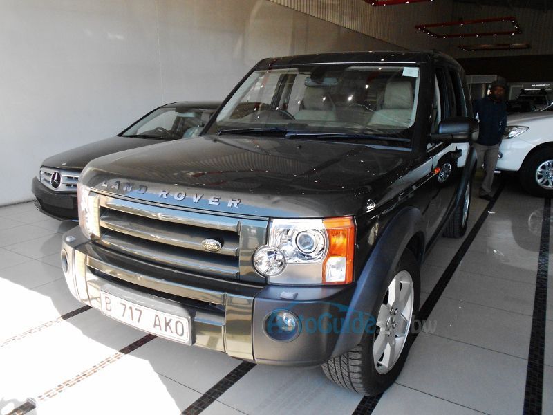 Land Rover Discovery 3 in Botswana