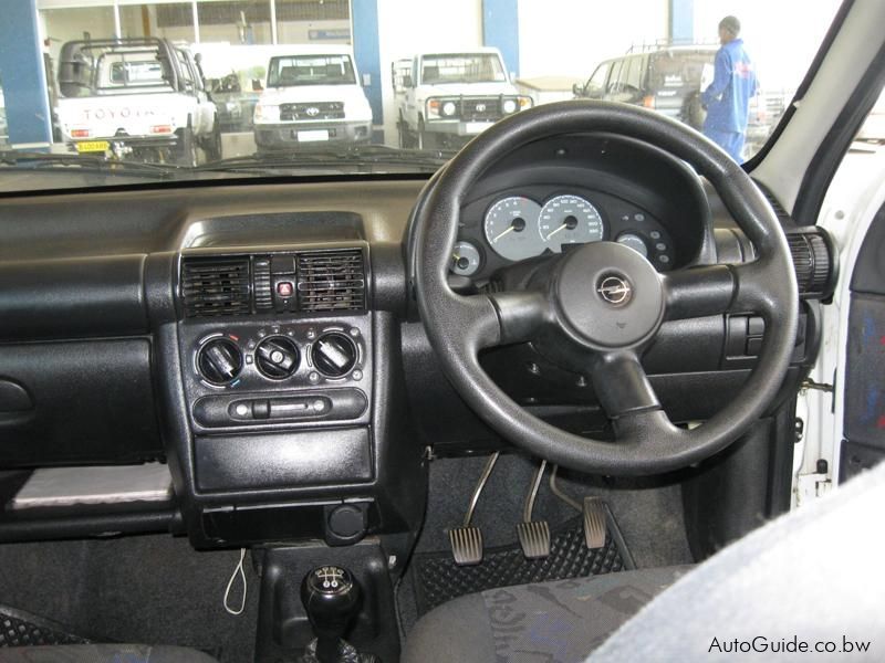 Opel corsa 1.4 in Botswana