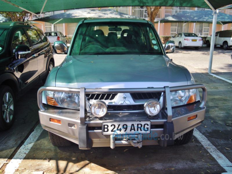 Mitsubishi Pajero GLS in Botswana