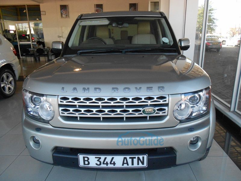 Land Rover Discovery 4 in Botswana