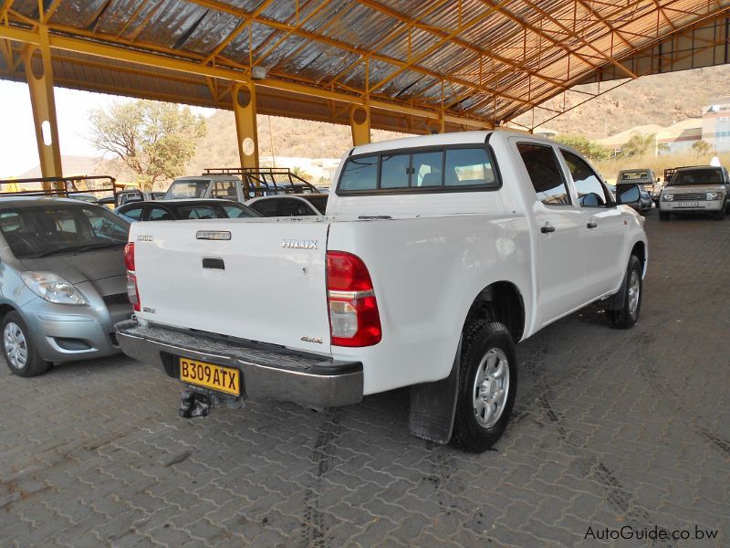 Toyota Hilux 2.5 D4D  in Botswana