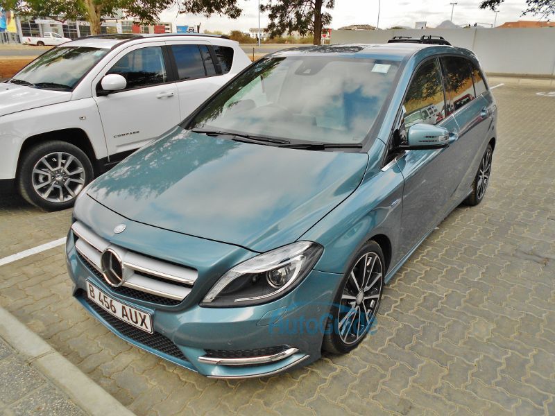 Mercedes-Benz B200 CDi in Botswana