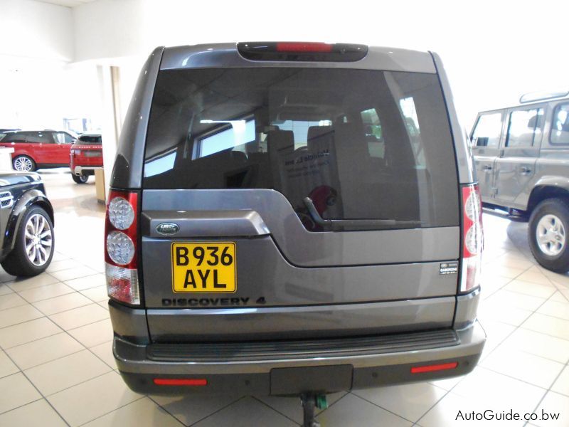 Land Rover Discovery 4 SE Black Edition in Botswana