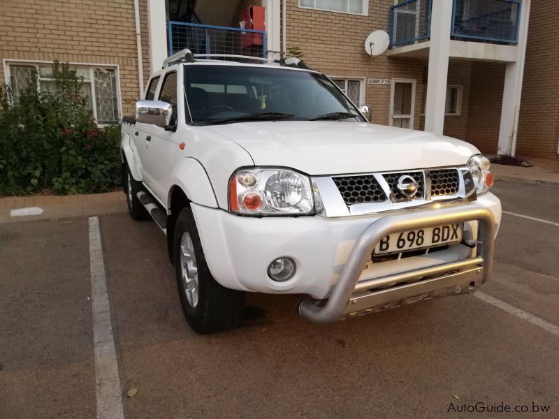 nissan np300 2.4l in botswana