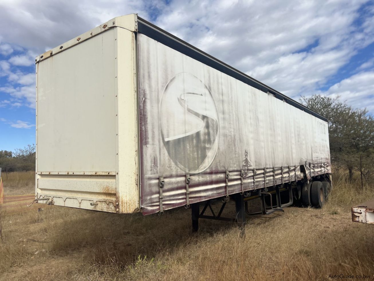 HENRED TRAILER en Botswana