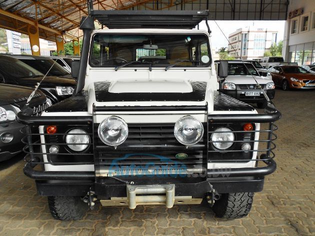 Used Land Rover Defender | 2009 Defender for sale | Gaborone Land Rover