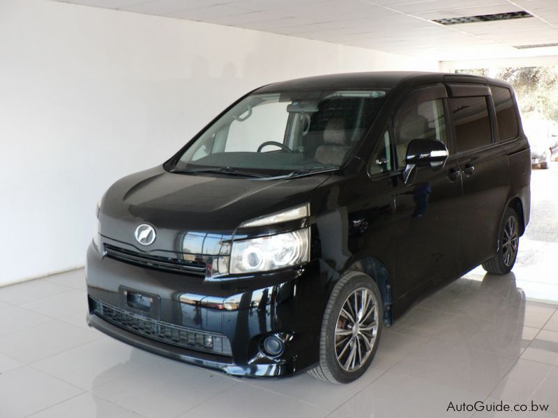 Toyota voxy 2009