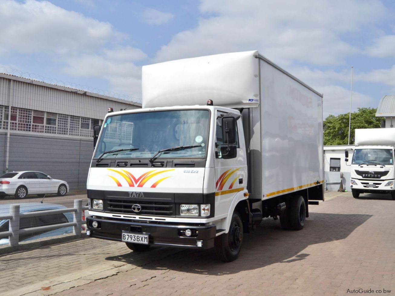 Tata LPT 813 VAN BODY en Botswana