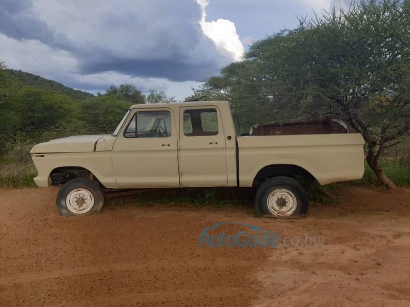 Ford F250 clubcab in Botswana