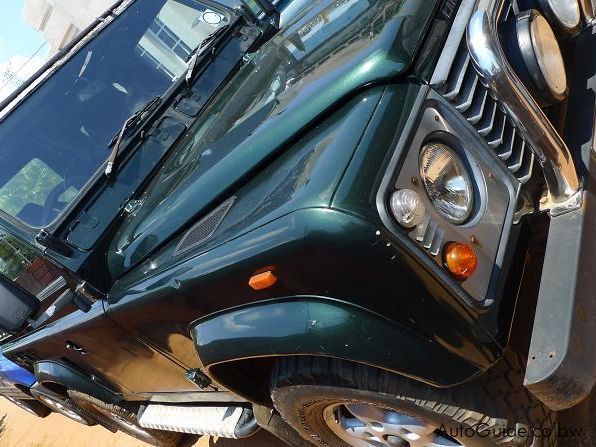 Land Rover Defender 90 in Botswana