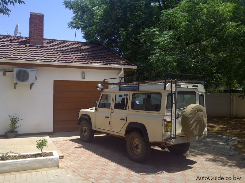 Land Rover 110 in Botswana