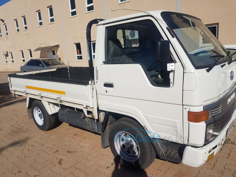 Toyota Hiace 1ton in Botswana