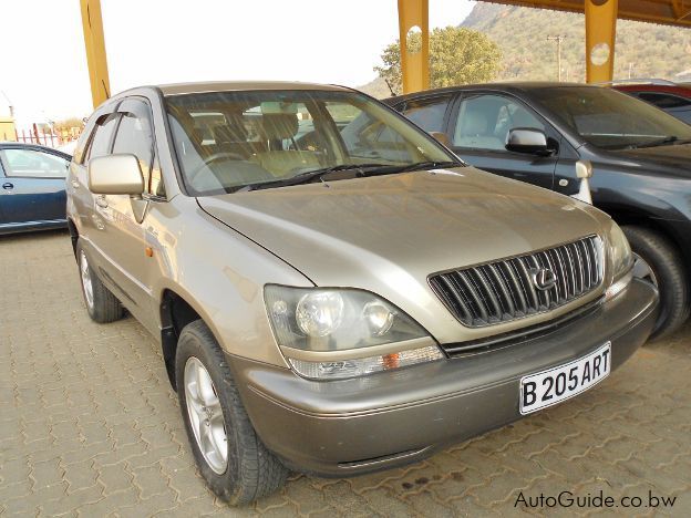 Lexus LX 300 in Botswana