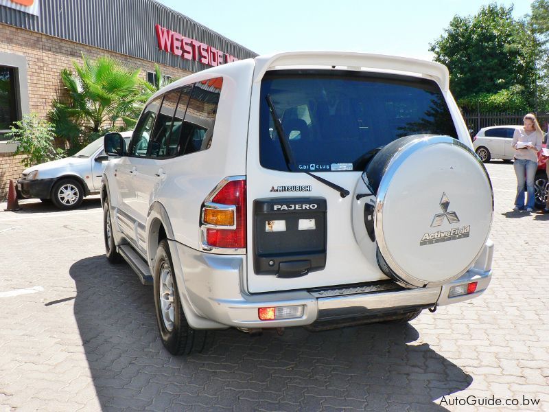 Mitsubishi Pajero V6 in Botswana