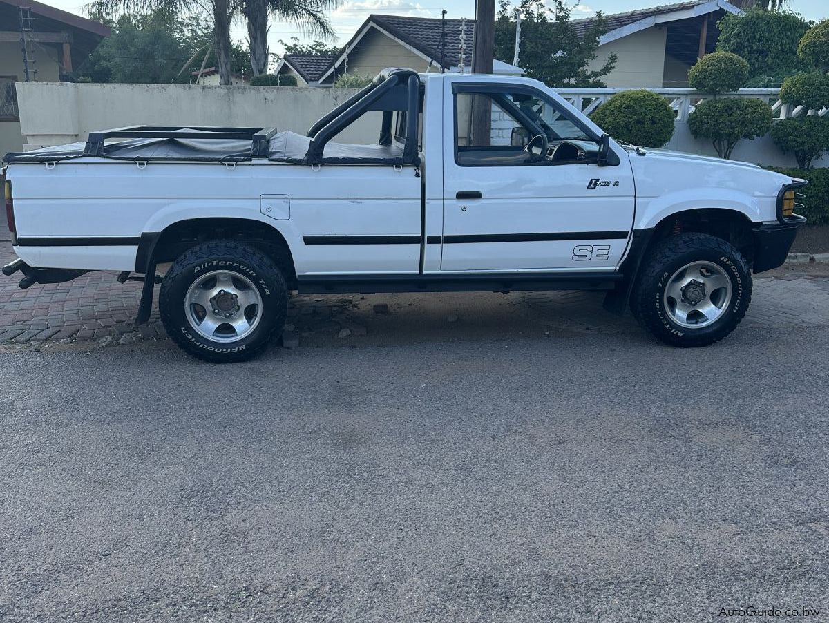 1998 Nissan Hardbody 3.0 V6 For Sale Used Nissan Hardbody 3.0 V6 | 1999 Hardbody 3.0 V6 for sale | Gaborone