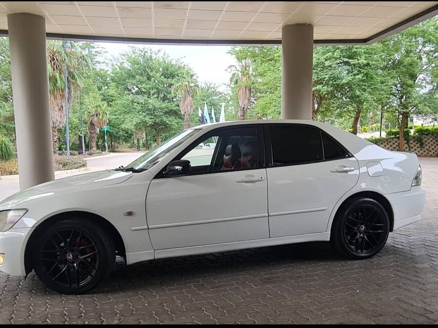 Used Toyota Altezza 2.0 | 1999 Altezza 2.0 for sale | Gaborone Toyota ...