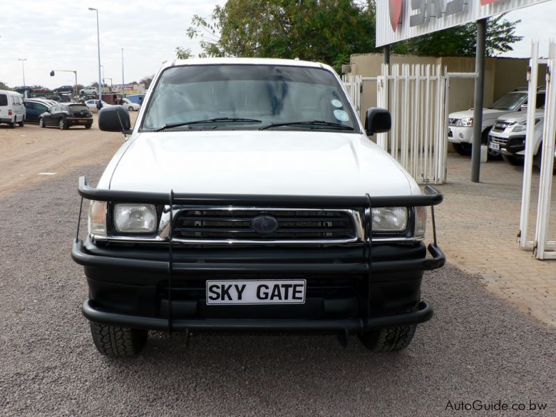 Toyota Hilux 3RZ in Botswana