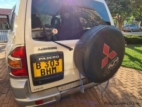 Mitsubishi Pagero 3500cc Automatic  4x4 in Botswana