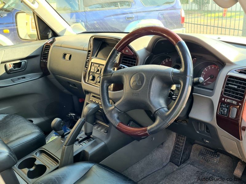 Mitsubishi Pagero 3500cc Automatic  4x4 in Botswana