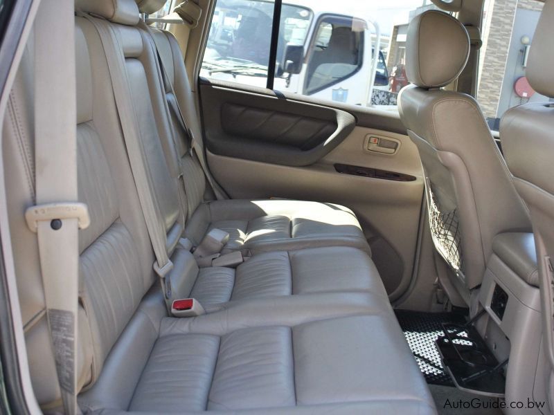 Toyota Land Cruiser 100 Series in Botswana