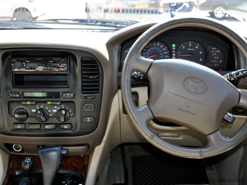 Toyota Land Cruiser 100 Series in Botswana