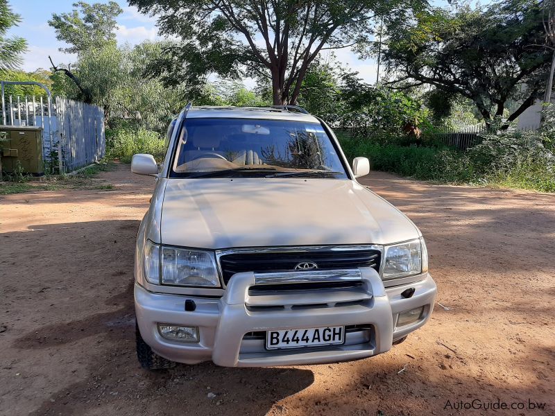 Toyota Land Cruiser 100 V8 Limited Edition in Botswana