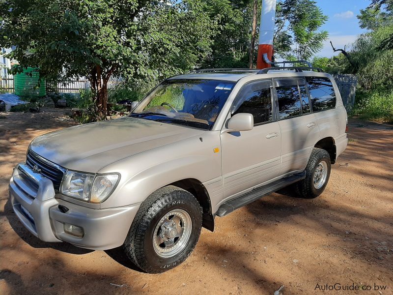 Toyota Land Cruiser 100 V8 Limited Edition in Botswana