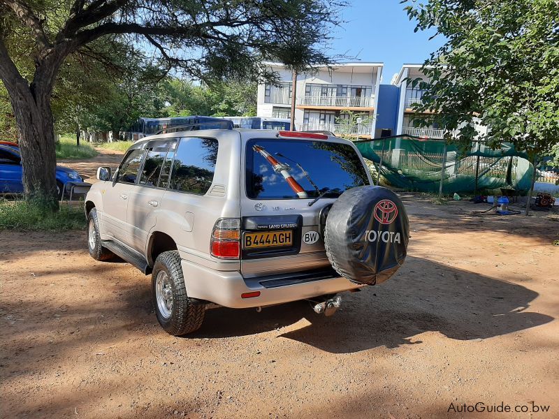 Toyota Land Cruiser 100 V8 Limited Edition in Botswana