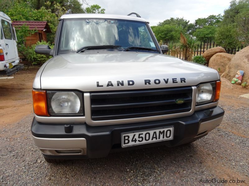 Land Rover Discovery in Botswana