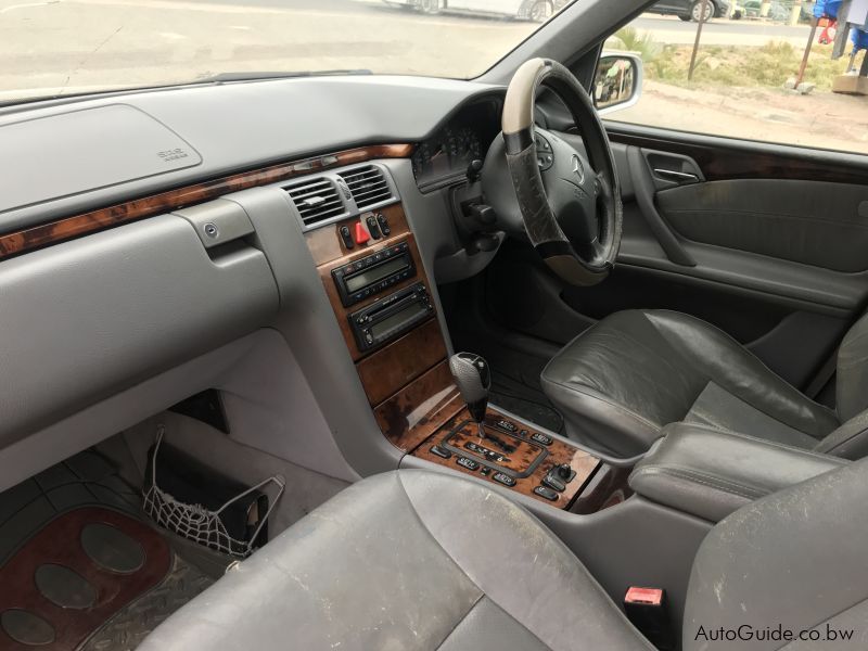 Mercedes-Benz E240 Kompressor in Botswana