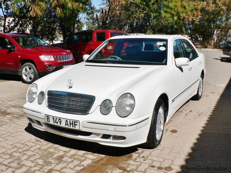 Mercedes-Benz E270 CDi in Botswana