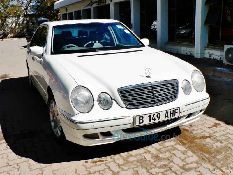 Mercedes-Benz E270 CDi in Botswana
