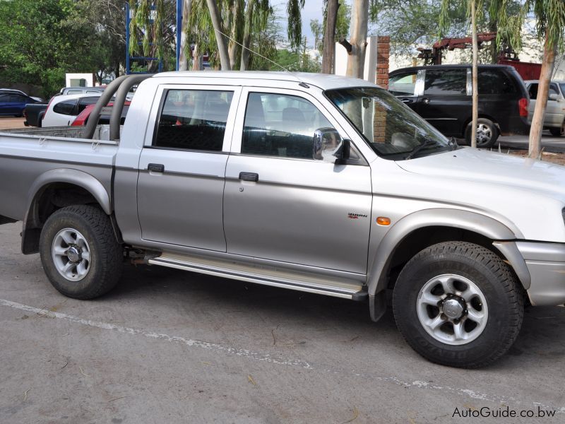 Mitsubishi Colt Rodeo V6 3l 4x4 in Botswana