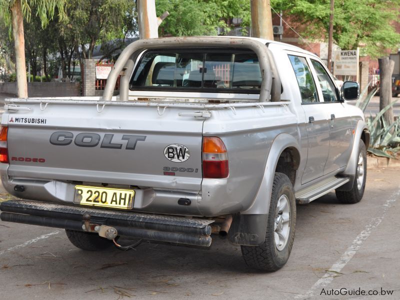 Mitsubishi Colt Rodeo V6 3l 4x4 in Botswana