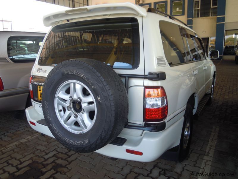 Toyota Land Cruiser 4.7 V8 in Botswana