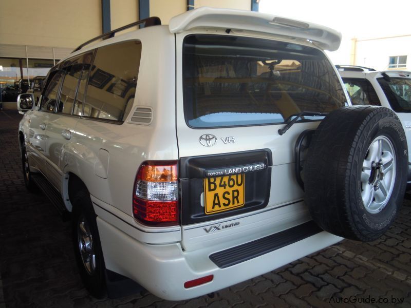 Toyota Land Cruiser 4.7 V8 in Botswana