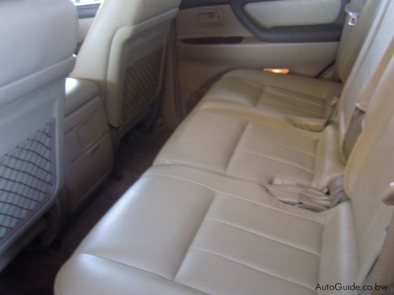 Toyota Land Cruiser 4.7 V8 in Botswana