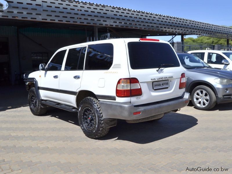 Toyota Land Cruiser GX 100 Series  in Botswana