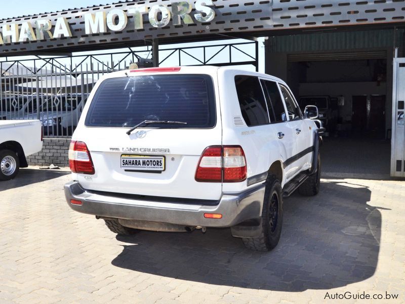 Toyota Land Cruiser GX 100 Series  in Botswana