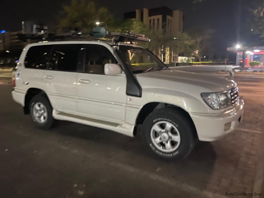 Toyota Land cruiser 100 Series V8 in Botswana