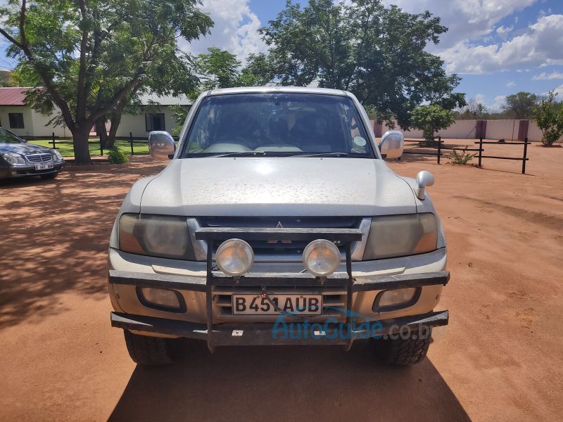 Mitsubishi Pajero V6 3.5 (Petrol) in Botswana