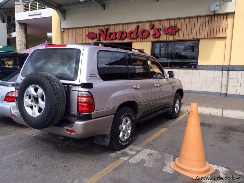 Toyota Land cruiser 100 series in Botswana