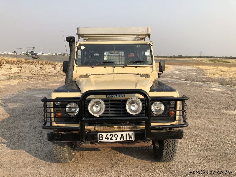 Land Rover Defender 110 TD5 in Botswana