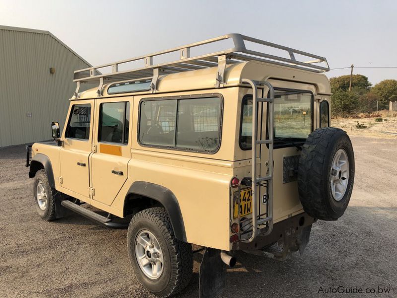 Land Rover Defender 110 TD5 in Botswana