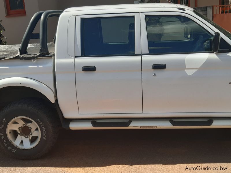 Mitsubishi Colt Rodeo 2400i in Botswana