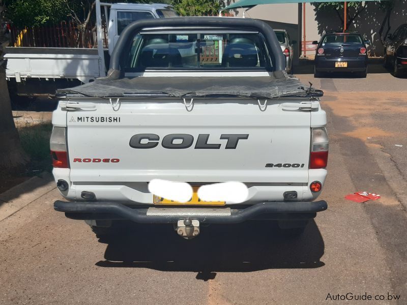 Mitsubishi Colt Rodeo 2400i in Botswana