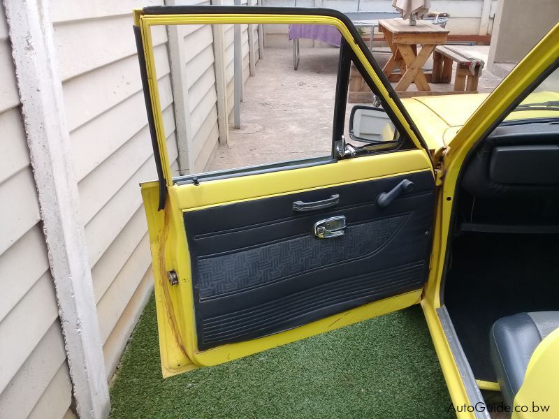 Nissan 1400 door panels discount