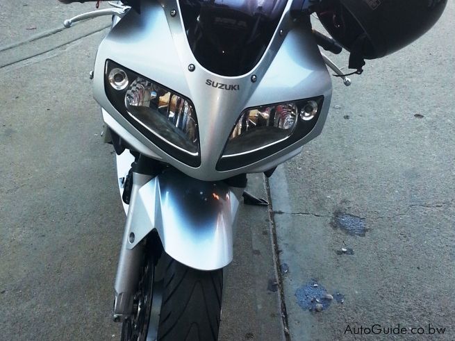 Suzuki SV1000S in Botswana