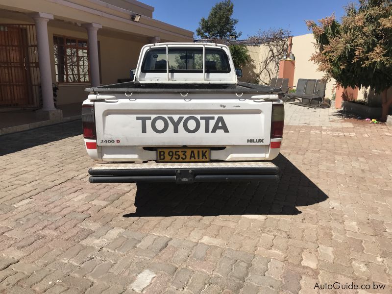 Toyota Hilux 2.4D in Botswana